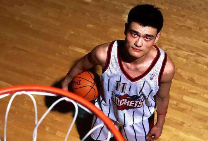 的表现跻身 的表现跻身